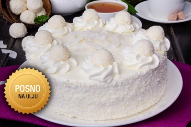 OD OVE PRAZNIČNE RAFAELO TORTE UVEK SE TRAŽI PARČE VIŠE: Posna verzija čuvene poslastice oduševiće celu porodicu