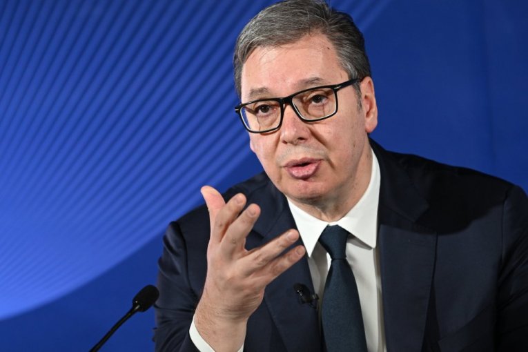 "VIŠE OD 50 ODSTO JE PORAST BROJA VOZILA NA NAŠIM DRUMOVIMA!" Vučić: Živimo bolje!