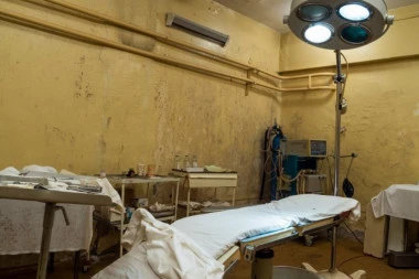 KRVAVI OBRED INICIJACIJE ODNEO 41 ŽIVOT! Zabranjivali im da piju vodu dok rane ne zarastu! Uhapšeni vlasnici ilegalnih škola i roditelji koji su lagali o uzrastu dece! (FOTO, VIDEO)