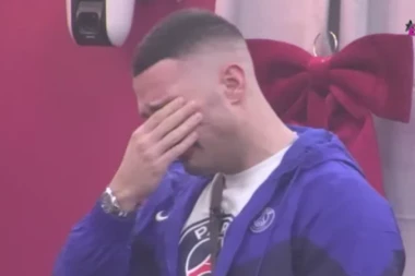 ANĐELU SE SLOŠILO NAGLO: Hitno prekinut program, voditeljka se IZBEZUMILA, saznao sve šta se dešava u spoljnom svetu!