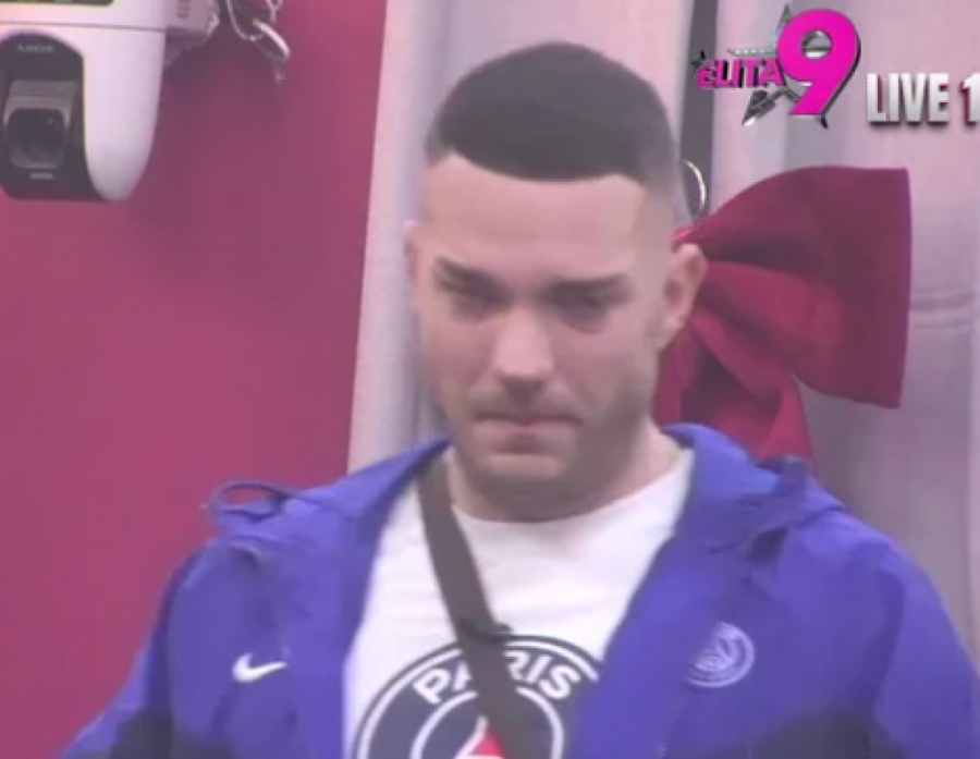 ANĐELU SE SLOŠILO NAGLO: Hitno prekinut program, voditeljka se IZBEZUMILA, saznao sve šta se dešava u spoljnom svetu!