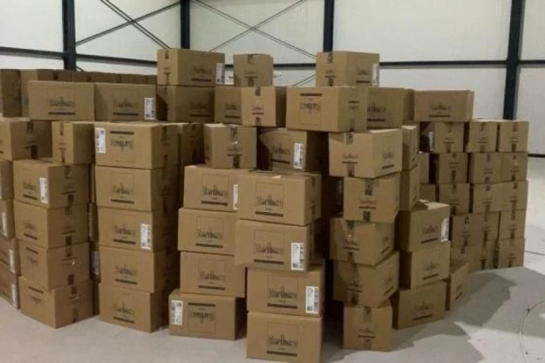 RAZBIJENA MEĐUNARODNA KRIMI GRUPA! Srpska policija izvela veliku akciju, zaplenjena roba vredna DVA MILIONA EVRA! (FOTO)