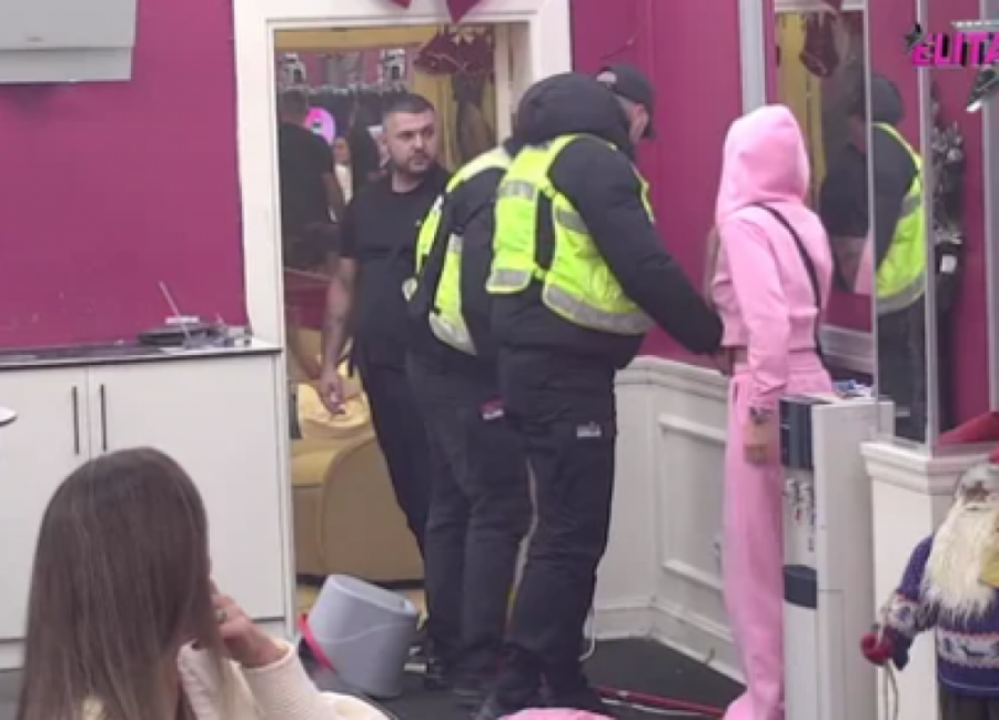 ANELI DIVLJAČKI NASRNULA NA ASMINA: Obezbeđenje je JEDVA OBUZDALO, HITNO PREKINUT program!