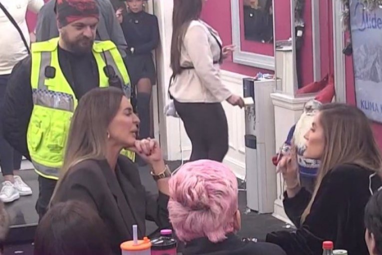 Sukob Ane i Kačavende