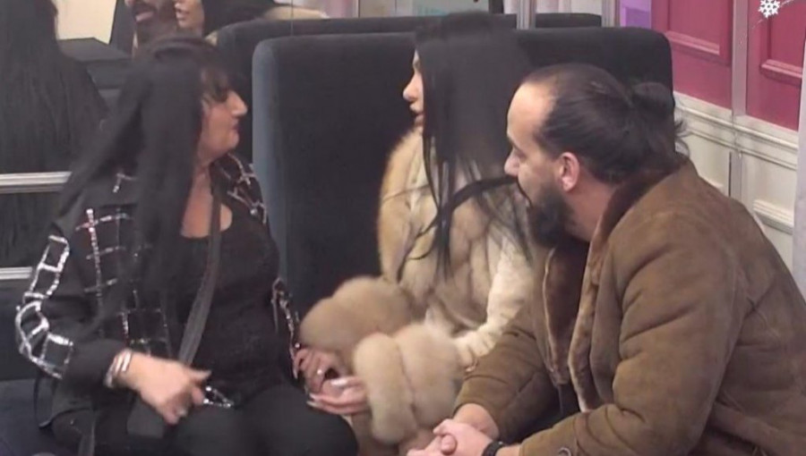 PALO POMIRENJE PRED KAMERAMA! Ćerka joj oprostila vezu sa 20 godina mlađim!