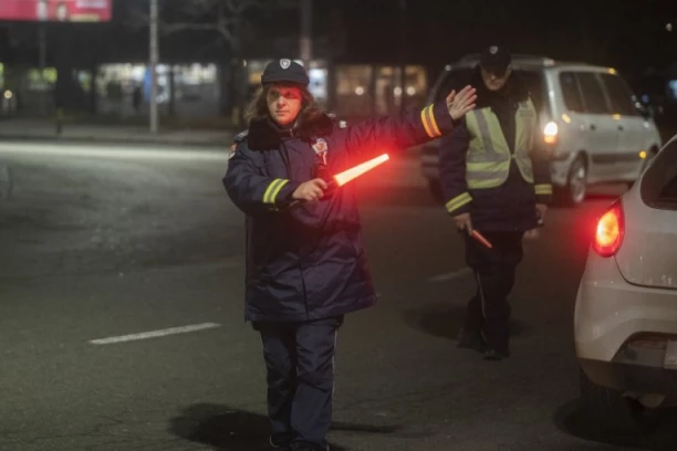 CRNE BROJKE AKCIJE POLICIJE: 53 vozača sa više od 2 promila, hiljade jurile kao bez kočnica!