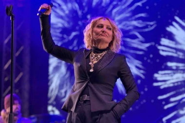 GOCA TRŽAN NAPRAVILA LOM U BEOGRADU NA VODI! Na dočeku Nove godine očitala lekciju devojkama (VIDEO)