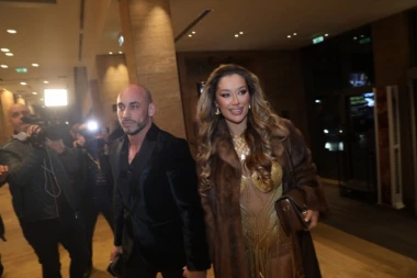 TEA TAIROVIĆ NAPUŠTA SRBIJU! Zablistala u NAJLUĐOJ NOĆI, pa šokirala: Potreban mi je odmor (VIDEO)