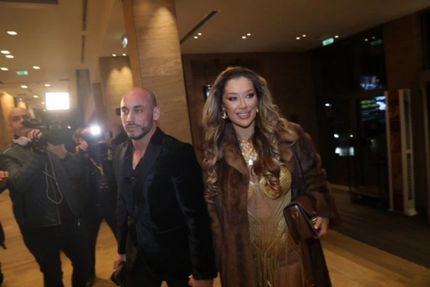 TEA TAIROVIĆ NAPUŠTA SRBIJU! Zablistala u NAJLUĐOJ NOĆI, pa šokirala: Potreban mi je odmor (VIDEO)