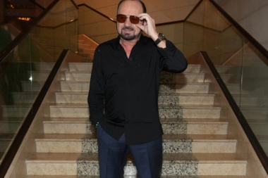 SUPERMEN MILE - Folker se skinuo u OSMOJ deceniji, pa pokazao čime raspolaže, devojke pale u TRANS!