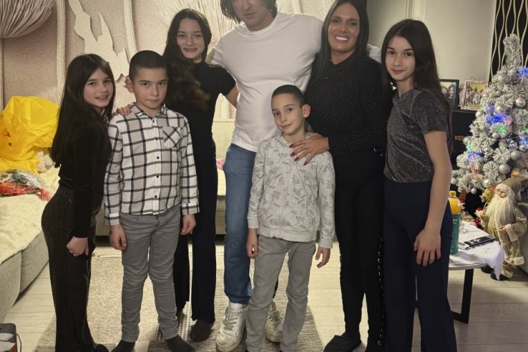 Željko Mitrović posetio porodicu