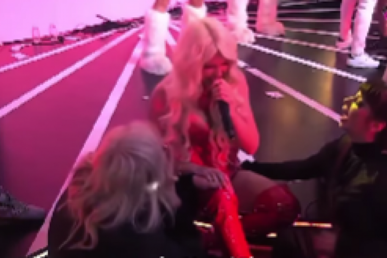 Jelena Karleuša rasplakala Zoricu Marković