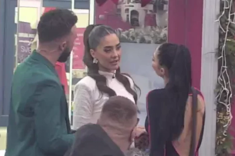 KRVNIČKI JE TUKLA, pa se vratila na MESTO ZLOČINA! Šok-suočavanje Anđele Đuričić i Maje Marinković! (VIDEO)