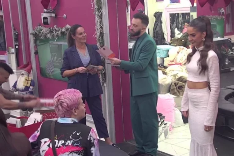 MAKLJAŽA ANE ĆURČIĆ I KAČAVENDE RASPAMETILA ANĐELU ĐURIČIĆ: Samouništenje osoba koje su mene pokušale da unište (VIDEO)