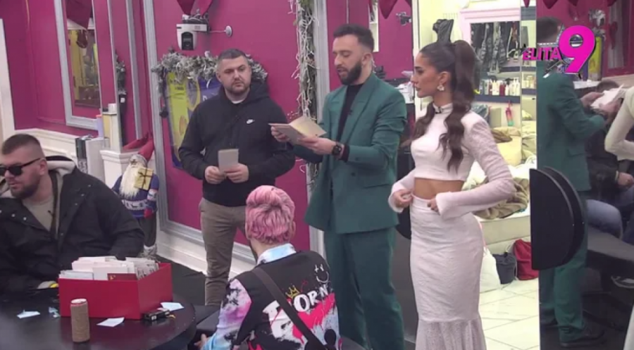 ASMIN VIDEO ĆERKU NORU: Slomilo se tvrdo srce, Aneli u ŠOKU! (VIDEO)