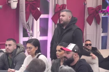 ASMIN VIDEO ĆERKU NORU: Slomilo se tvrdo srce, Aneli u ŠOKU! (VIDEO)