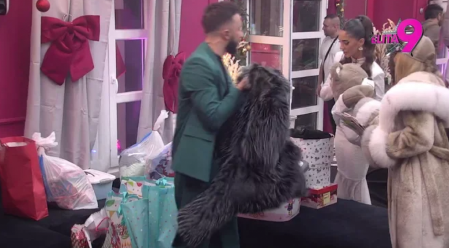 ASMIN VIDEO ĆERKU NORU: Slomilo se tvrdo srce, Aneli u ŠOKU! (VIDEO)