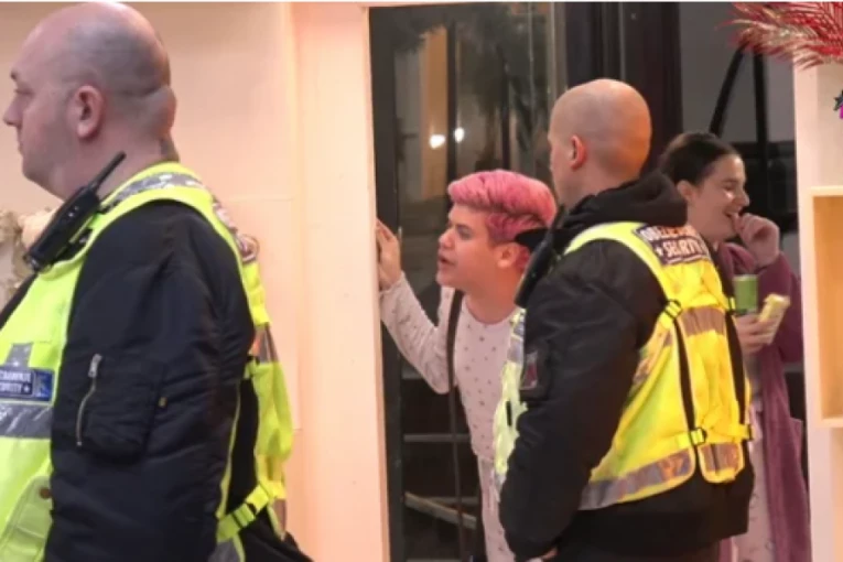 OBEZBEĐENJE OPKOLILO ELITU! Program HITNO ZAUSTAVLJEN, otkrivena SKANDALOZNA AFERA!