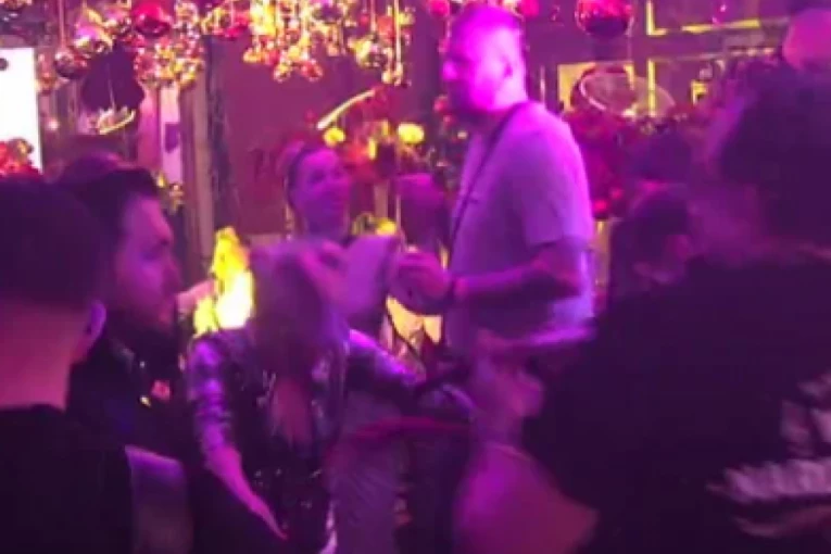 PREVARILI NACIJU, SVE VREME SU ZAJEDNO?! Aneli i Janjuš UHVAĆENI na delu, kamera zabeležila INTIMAN odnos!