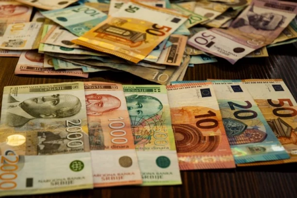 DRŽAVA DAJE PARE! Evo je na spisku za subevncije - pomoć od 400.000 dinara!