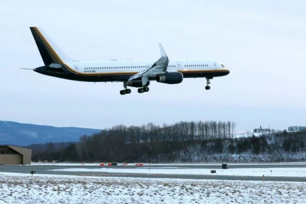 POJAVIO SE AVION "SUDNJEG DANA"! Svi se odsekli od straha, zna se ŠTA OVO ZNAČI za svet (VIDEO)