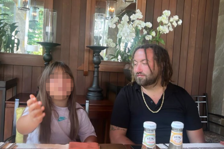 Rasta sa ćerkom Tarom