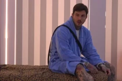 ŠOK! Članica produkcije forsirala Filipa Đukića da ima INTIMNE ODNOSE - pojavio se snimak (VIDEO)