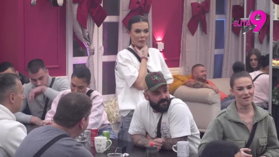 NIKOLIJI STIGLA BRUTALNA PORUKA DIREKTNO IZ "ELITE 9": Anita izazvala buru jednim potezom, zbog ovoga cela kuća bruji o njenom odnosu sa Reljom!
