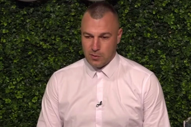 OD OBILIĆA, PREKO PORTA, DO IGRANJA SA LJUDOŽDERIMA: Ko je Nikola Vasilić, Srbin sa najluđom karijerom u istoriji fudbala (VIDEO)