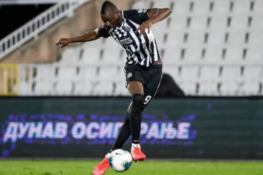 TRANSFER-BOMBA NA POMOLU: Vraća se Umar Sadik!