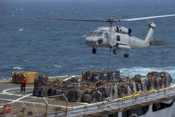 AMERIČKA VOJSKA OTELA BROD POD RUSKOM ZASTAVOM: Detalji dramatične akcije "Marinera", potera trajala danima preko celog okeana! (FOTO, VIDEO)