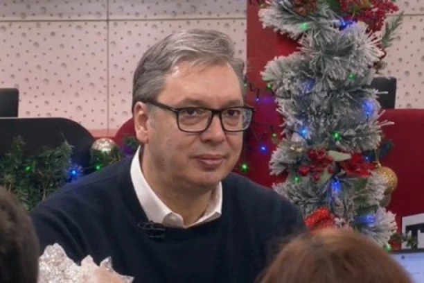 "PRED NAMA NAJBOLJA EKONOMSKA GODINA, ALI POLITIČKI TEŠKA"! Vučić o zbivanjima u svetu, poziciji Srbije, NIS, rastu penzija, novom oružju i drugim aktuelnim temama!