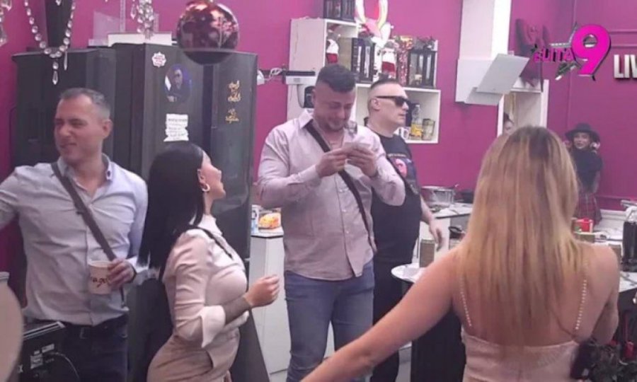 TERZA SLOMLJEN ZBOG RADE MANOJLOVIĆ, PLAČE KAO KIŠA! Ova stvar ga POTPUNO SLOMILA, urla na sav glas!