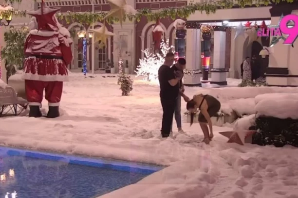 KRENULA DA SKOČI U LEDENU VODU ZBOG LJUBAVI! U trenutku, sve je stalo! Šok scene samo za hrabre! (GALERIJA)