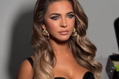 ONA PRAVI HAOS NA ROMSKIM VESELJIMA! Naša pevačica na Božić otkrila šta se dešava u njenom životu!