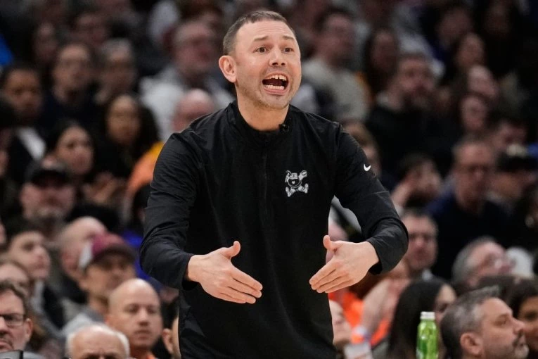 OVO NEMA NI U FILMOVIMA! Jokićevog trenera obuzele emocije - dugo će se pričati o njegovom govoru posle pobede! (VIDEO)