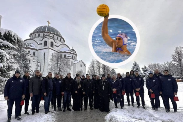 BOŽIĆNI SUSRET ZA PAMĆENJE: Patrijarh blagoslovio srpske vaterpoliste pred Evropsko prvenstvo (FOTO)
