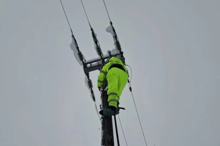 STRUJA U MAČVANSKOM I KOLUBARSKOM OKRUGU ZA 72 SATA! Ministarka Mesarović: Majdanpek dobija električnu energiju za sat vremena!