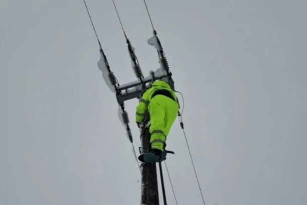 STRUJA U MAČVANSKOM I KOLUBARSKOM OKRUGU ZA 72 SATA! Ministarka Mesarović: Majdanpek dobija električnu energiju za sat vremena!