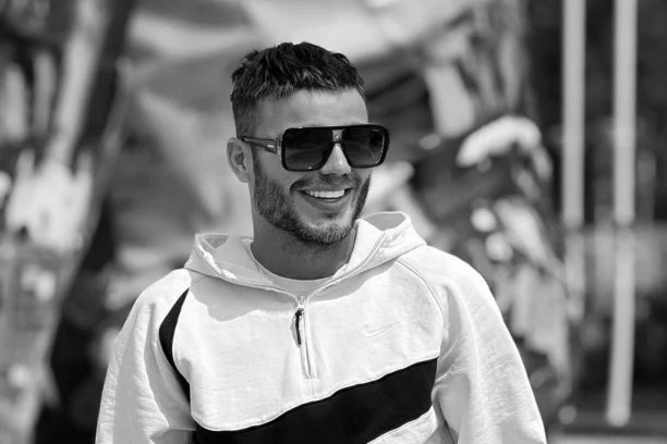 POSLEDNJI TRENUCI ŽIVOTA ESTRADNOG FRIZERA LEDE KRV U ŽILAMA: Oglasila se tetka pokojnog Makija!