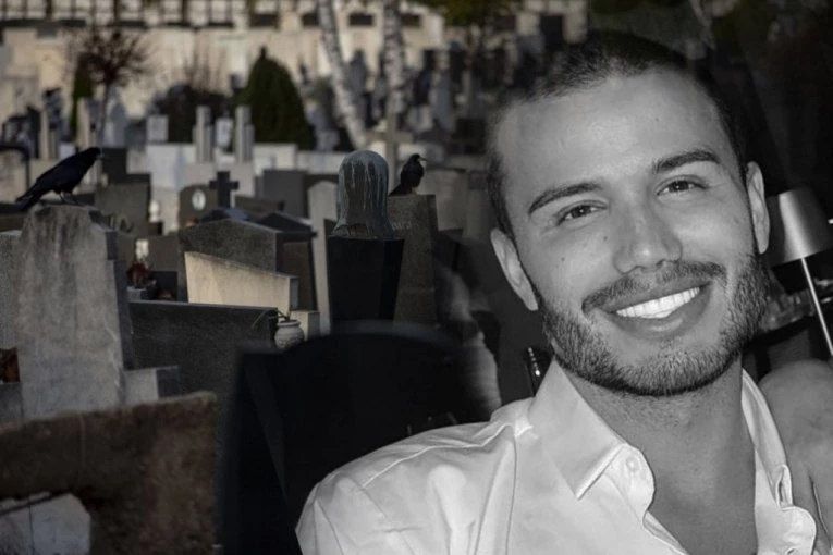 RAZARAJUĆA SCENA NA SAHRANI ESTRADNOG FRIZERA! Porodica stigla na groblje, danas se zauvek opraštaju od voljenog Matije!