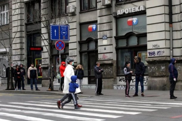 Svim zaposlenima Apoteke Beograd overene su zdravstvene knjižice za ceo prvi kvartal tekuće godine!