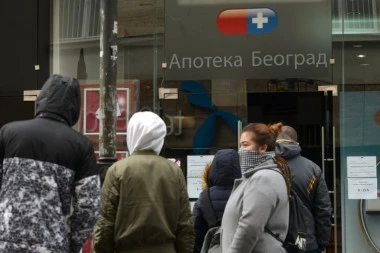Svim zaposlenima Apoteke Beograd overene su zdravstvene knjižice za ceo prvi kvartal tekuće godine!