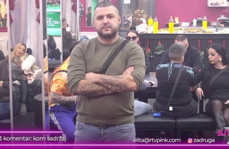 GROZNO! POJAVILI MU SE MODRI PEČATI PO TELU! Uznemirujuć snimak Asmina Durdžića! (FOTO)