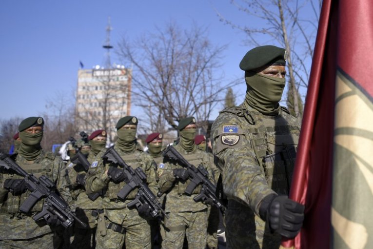 Lažna država ozbiljno priprema i naoružava svoju paravojnu formaciju