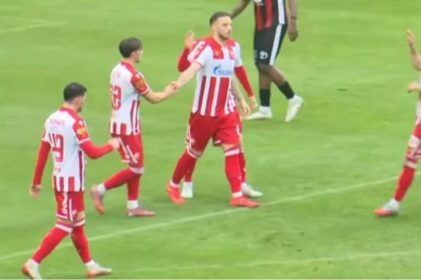 (LIVESTREAM) ZVEZDA POVELA IZ PENALA: Arnautović nemilosrdan sa bele tačke (VIDEO)
