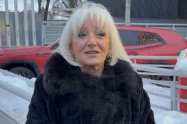 HAOS ISPRED PINKA ZBOG NAŠE PEVAČICE: Vera Matović SASULA Breni sve u lice, pa zapevala HIT koji je posvetila Nikoli Jokiću! (VIDEO)