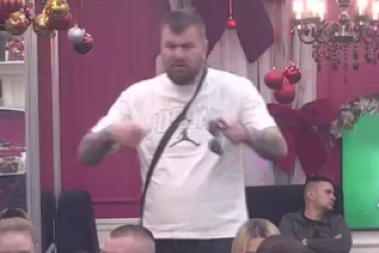 Janjuš o Aneli Ahmić