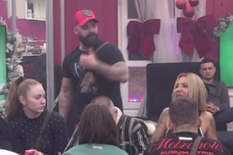 Luka Vujović napao Aneli Ahmić