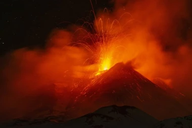 PRORADIO "VULKAN SUDNJEG DANA"! Posle više od 40 godina zabeležene aktivnosti, poslednji put ubio na hiljade ljudi!